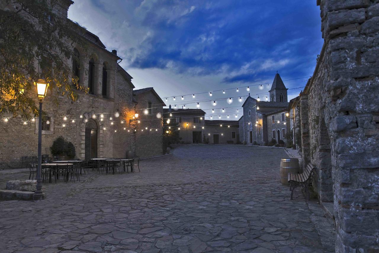 オルヴィエート Castello Di Titignanoヴィラ エクステリア 写真