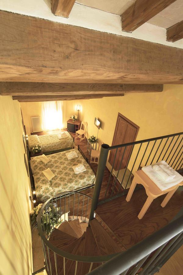 オルヴィエート Castello Di Titignanoヴィラ エクステリア 写真
